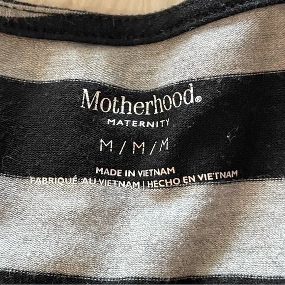 ✅2X Host Pick✅ Motherhood Maternity Striped Top, Medium - Picture 4 of 7